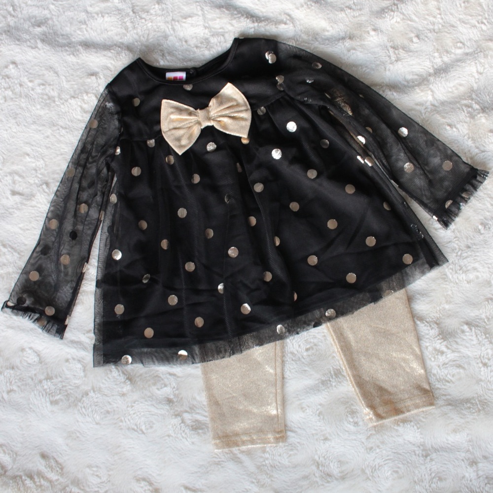 24M Matching gold and black sparkly set